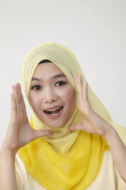  Tudung açılan eller ile sürpriz kadın 