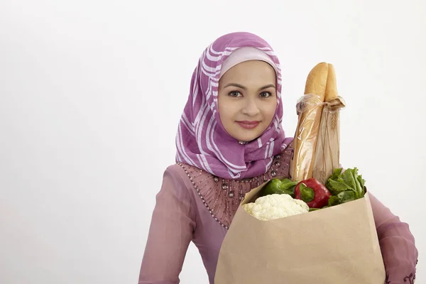 Mulher Malaia Compras Supermercado — Fotografia de Stock