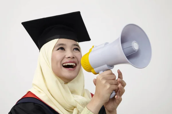 Graduación Estudiante Gritando Través Megáfono — Foto de Stock