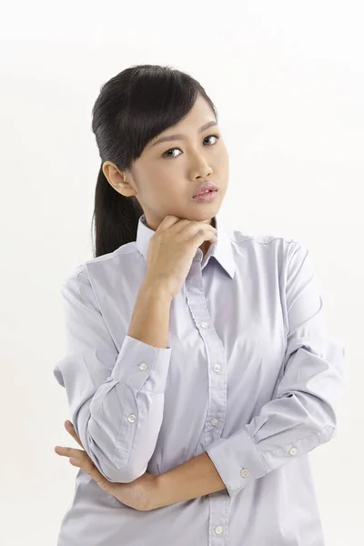Portrét Asijské Ženy Bílém Pozadí — Stock fotografie