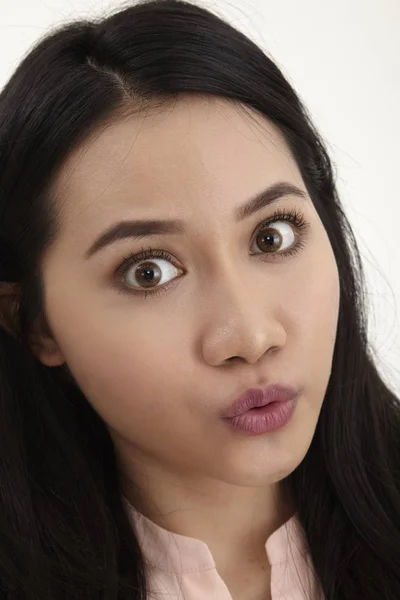 Detailní Záběr Portrét Asijské Ženy Výrazem Obličeje — Stock fotografie