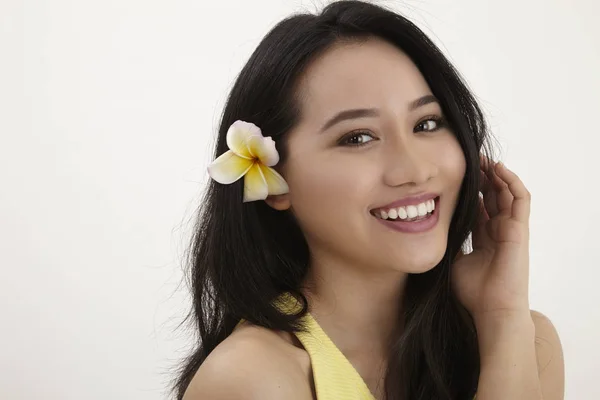 Malay Woman Yellow Frangipani Flower Her Ear — Stock Photo, Image