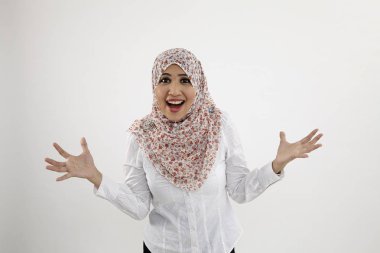 Malay kadın withsurprise ifade