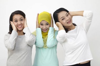 kavram duymak kötülükten vurdu.