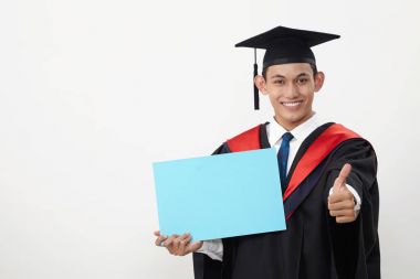 mavi bir boş kartı holding öğrenci