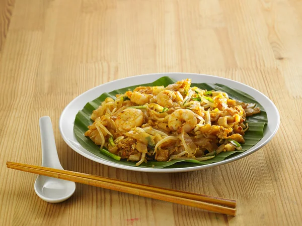 Malezya ünlü gıda Penang kuey teow karides ile kızarmış