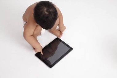 modern gadget tarafından çekti malay yürümeye başlayan çocuk