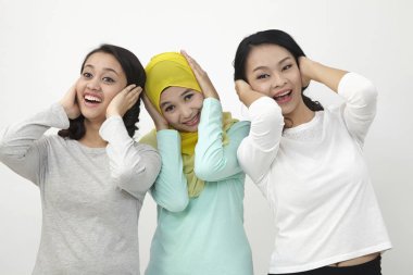 kavram duymak kötülükten vurdu.