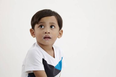 malay çocuk süt bıyığı olan