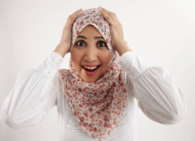 sürpriz ifade ile Malay kadın