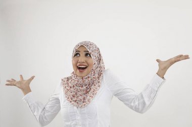 Malay kadın withsurprise ifade