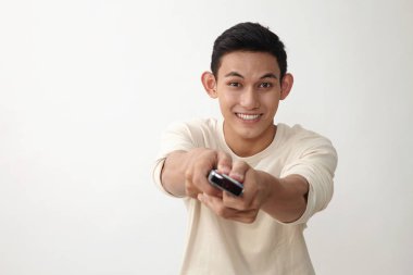 Malay genç holding uzaktan kumanda kanal geçiş 