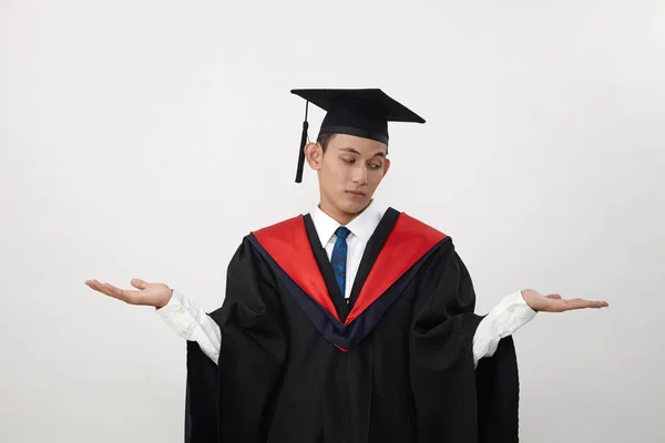 Malaiische Junge Graduierte Studentin Hand Weit Aufgerissen Wie Eine Waage — Stockfoto