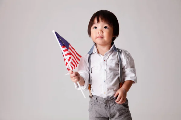 Niño Chino Sosteniendo Bandera Malasia — Foto de Stock