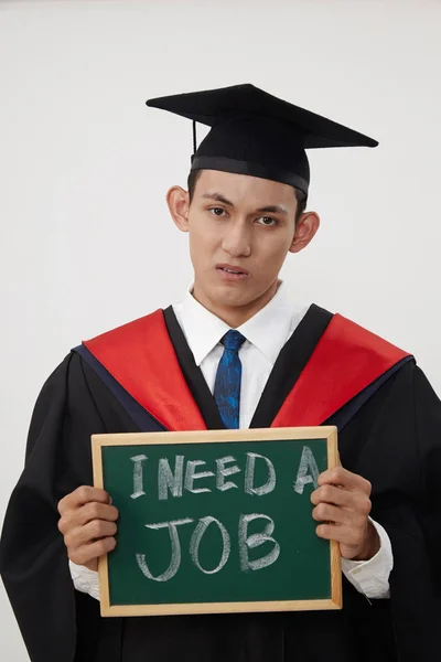 Malaiischer Student Der Eine Schriftliche Tafel Hält Braucht Einen Job — Stockfoto