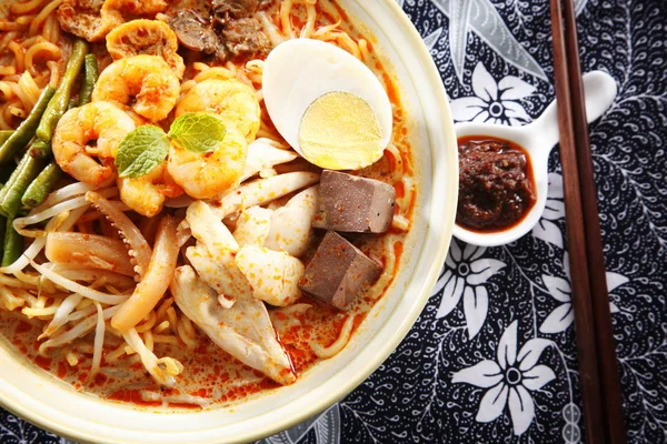Malajské Jídlo Misce Zbytek Kari Nudle Batikování — Stock fotografie