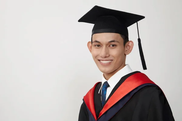 Malayo Graduado Estudiante Mirando Cámara Posando Estudio — Foto de Stock