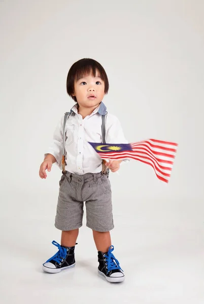 Niño Chino Sosteniendo Bandera Malasia — Foto de Stock