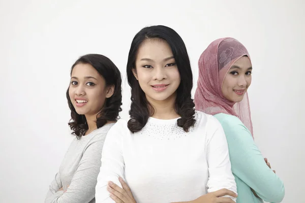Malásia Três Multi Racial Olhando Para Câmera — Fotografia de Stock