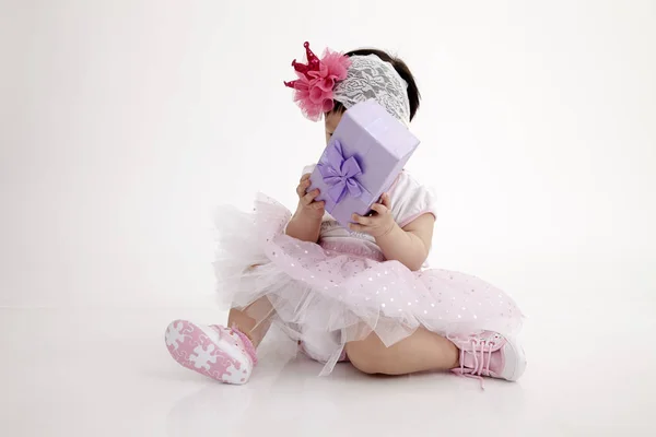 Chinese Baby Wearing Party Dress Purple Gift Box — Stock Photo, Image