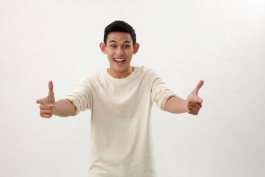 el işaret ile malay adam hissediyorum heyecan