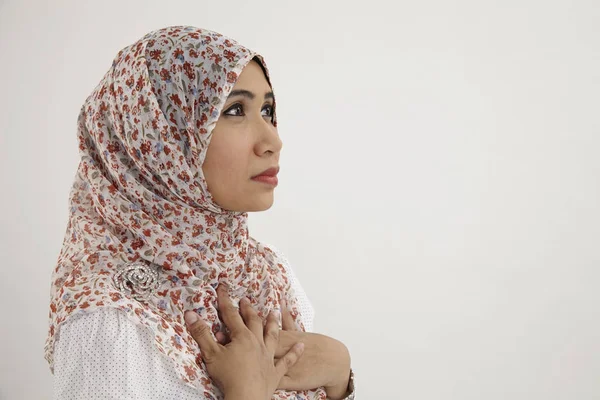 Malajski Kobieta Smutny Uncomfort Wyrażenie — Zdjęcie stockowe