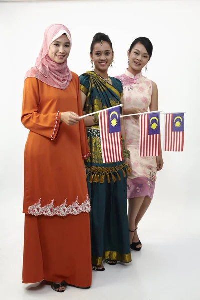 Young Women Holding Malaysia Flags — Stock Photo, Image