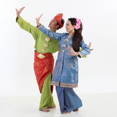  geleneksel kostümleri studio poz Malay Çift