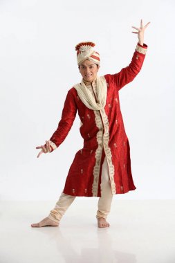 genç adam punjabi dansçı Studio