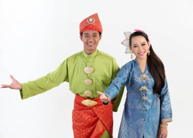  geleneksel kostümleri studio poz Malay Çift