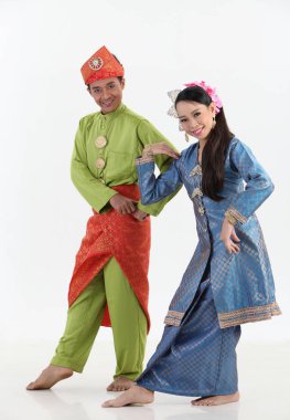 geleneksel kostümleri studio poz Malay Çift