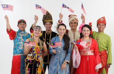 Malaysians geleneksel kostüm Malezya bayrağı gösterilen