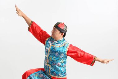 Çinli geleneksel kostüm studio poz 