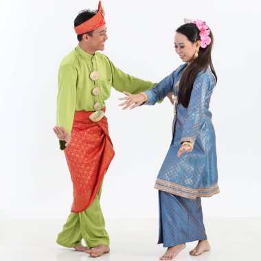  geleneksel kostümleri studio poz Malay Çift