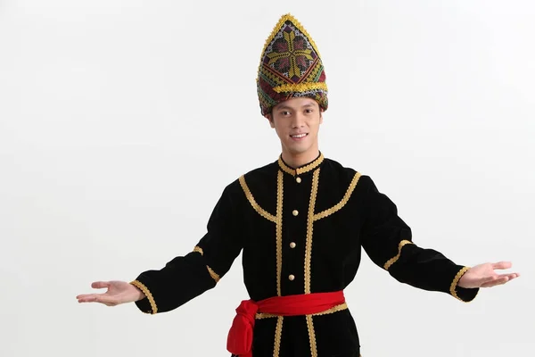 Man Uit Borneo Dragen Traditionele Kostuum — Stockfoto