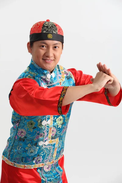 Pria Cina Dalam Kostum Tradisional Berpose Studio — Stok Foto