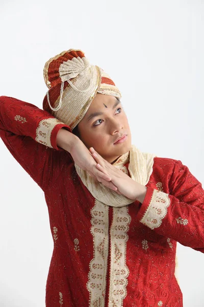 Młody Człowiek Punjabi Tancerz Taniec Studio — Zdjęcie stockowe
