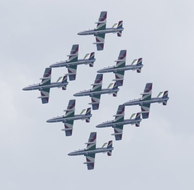 İtalya, Sicilya; 25 Eylül 2016, airshow akrobatik jetleri (Frecce Tricolori) - Editörden