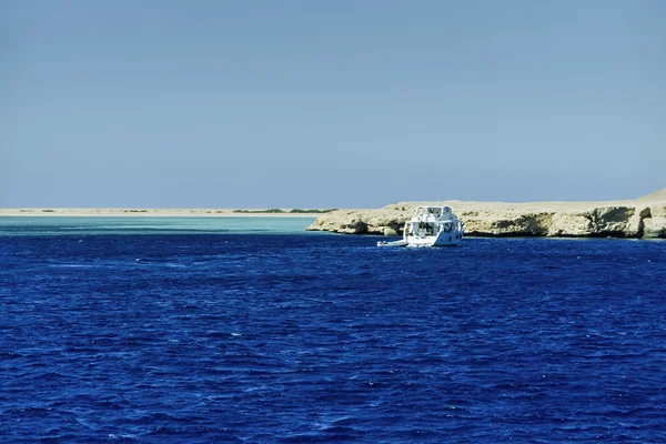 Egypte, rode zee, Sharm El Sheikh, viwe van het Ras Mohammed voorgebergte van de zee - Film scannen — Stockfoto