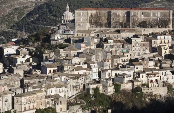 Olaszország, Szicília, Ragusa Ibla, kilátás a barokk városra — Stock Fotó