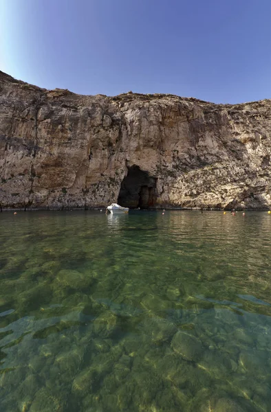 Malta, Isola di Gozo, veduta della laguna interna di Dwejra — Foto Stock