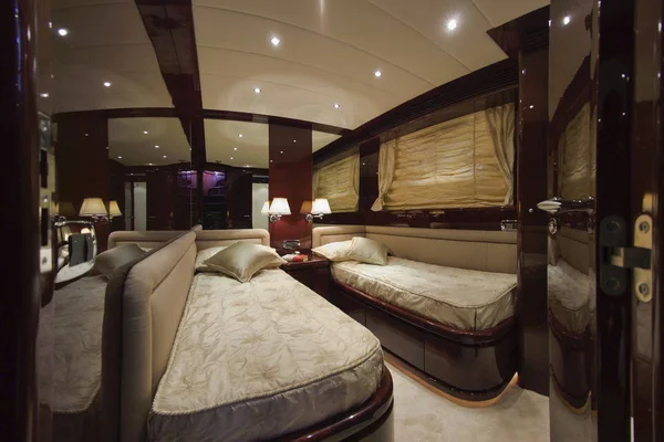Italy, Tuscany, Viareggio, 88 'luxury yacht, guests bedroom — стоковое фото