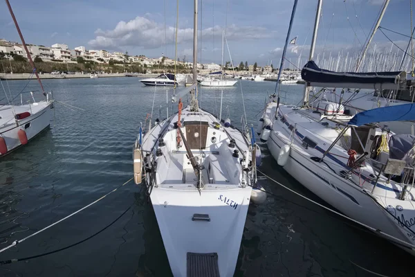 Italy, Sicily, Mediterranean sea, Marina di Ragusa; 22 December 2016, luxury yachts in the port - — Stock Photo, Image