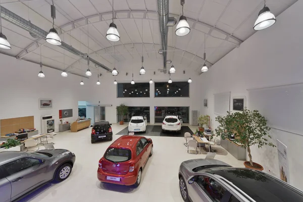 Italy; 27 July 2012, new cars for sale in a cars dealer shop - EDITORIAL — Stock Photo, Image