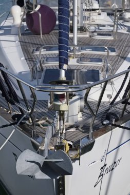 İtalya, Sicilya, Akdeniz, Marina di Ragusa; 19 Ocak 2017, yelkenli tekne liman - Editörden