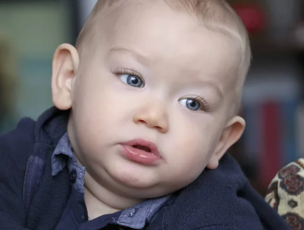 Baby mannelijke portret — Stockfoto