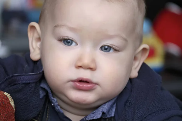 Baby mannelijke portret — Stockfoto