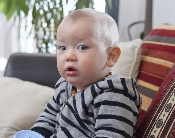 Baby mannelijke portret — Stockfoto