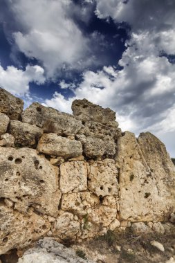 Malta Adası, Gozo, Ggantija tapınak (3600 - M.ö. 3000) kalıntıları, megalitik kompleks çiftçiler ve çobanlar küçük Gozo Adası yaşayan topluluk tarafından üç aşamada inşa yapıldı.