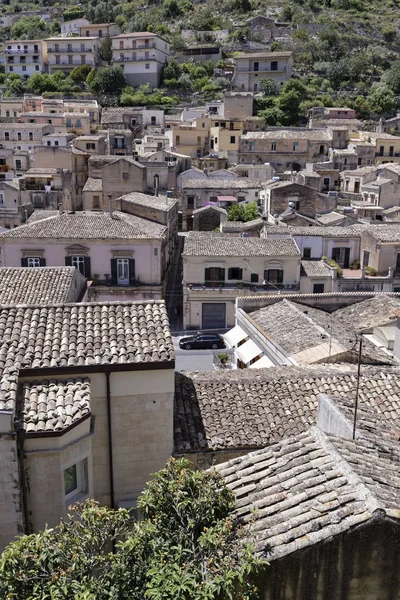 Italia, Sicilia, Modica (Ragusa), veduta della città barocca — Foto Stock